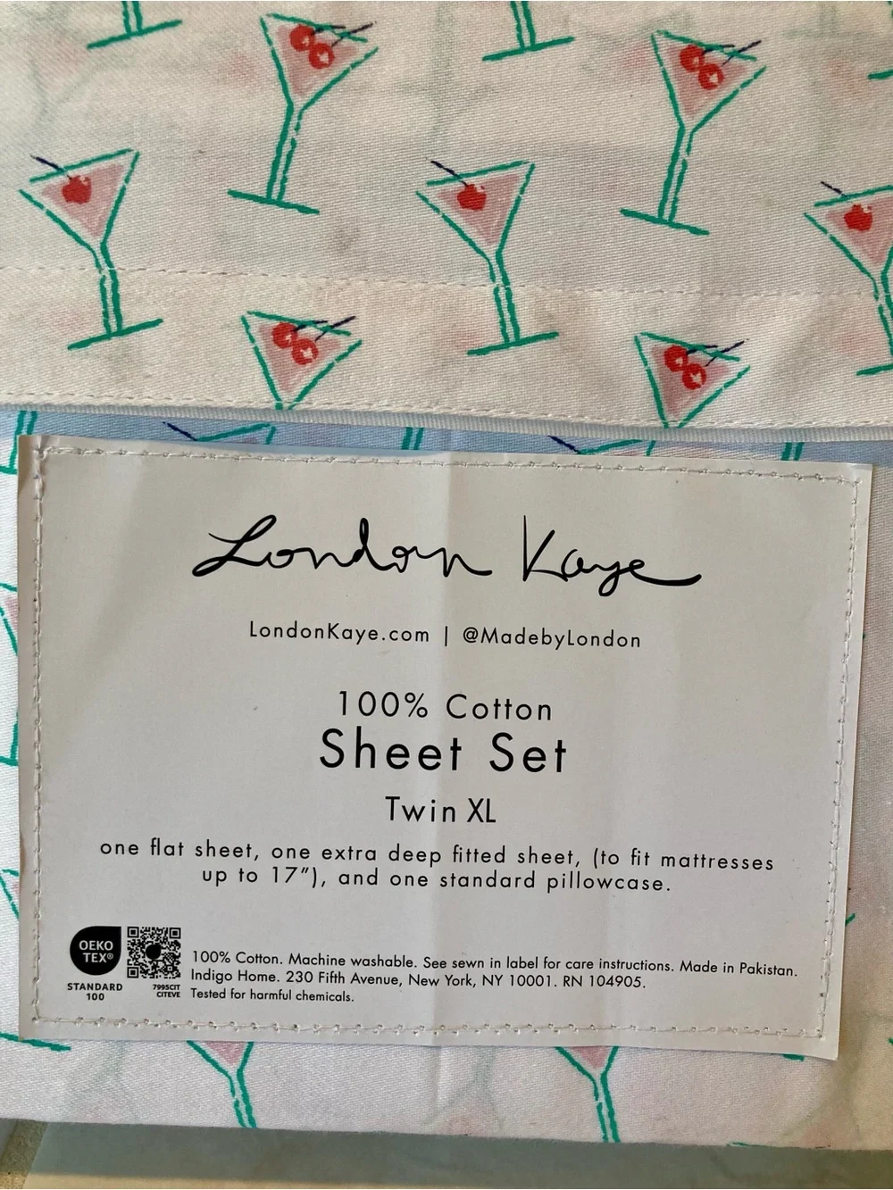 NEW Twin XL 100% Cotton Sheet Set - White with Teal & Pink Martini Print